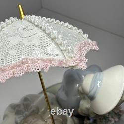8 Flowers for sale figurine by Lladro, two girls with bouquets, #5537, Spain