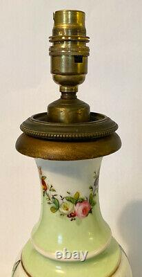 ANTIQUE FRENCH PAINTED PORCELAIN LAMP FINE ORMOLU BASE CIRCA EARLY 1900s