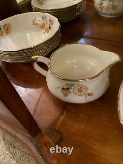 Alfred Meakin Dorian Full Dinner Service