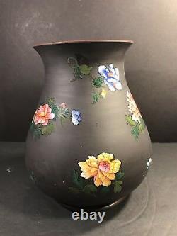 An Antique Wedgwood Etruria Porcelain Vase, Art Deco/ England Circa 1940/ Basalt