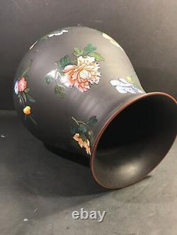 An Antique Wedgwood Etruria Porcelain Vase, Art Deco/ England Circa 1940/ Basalt