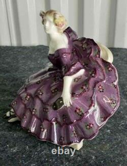 Antique Austrian Goldscheider Wien Porcelain Figurine, 6 H