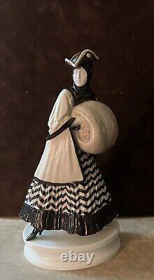 Antique German Art Deco Rosenthal Porcelain Figurine Of Venetians