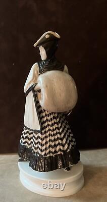 Antique German Art Deco Rosenthal Porcelain Figurine Of Venetians
