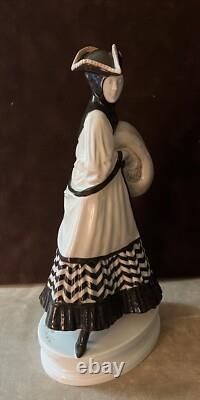 Antique German Art Deco Rosenthal Porcelain Figurine Of Venetians