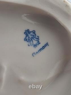 Antique Sitzendorf Germany Porcelain Musical Couple Figurine Lace Harp Flute