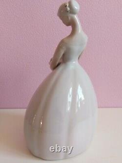 Antique USSR porcelain figurine BRIDE, DEBUT. 1960 Kiev