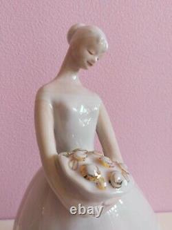 Antique USSR porcelain figurine BRIDE, DEBUT. 1960 Kiev
