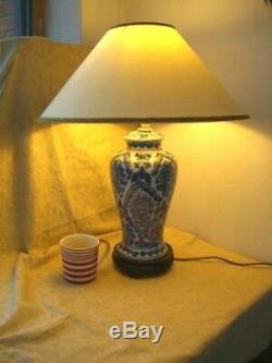 Antique quality Large blue and white Oriental style ceramic table lamp