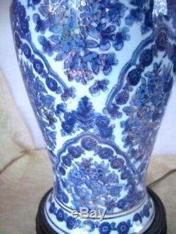 Antique quality Large blue and white Oriental style ceramic table lamp