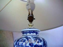Antique quality Large blue and white Oriental style ceramic table lamp