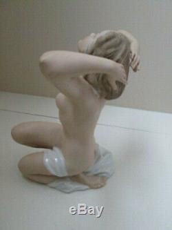 Art Deco Nude Lady Vintage Wallendorf Figurine Germany Porcelain 7 1/2 Tall