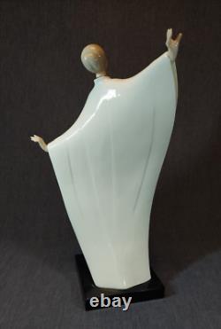 Art Deco Style Porcelain Lady in Gown by Tengra in Spain