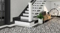 Black & white entryway hallway stylish art deco pattern matt porcelain tiles 5m2