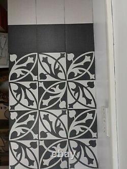 Black & white entryway hallway stylish art deco pattern matt porcelain tiles 5m2