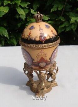 Centerpiece Urn Lion Art Deco Style Art Nouveau Style Porcelain Bronze