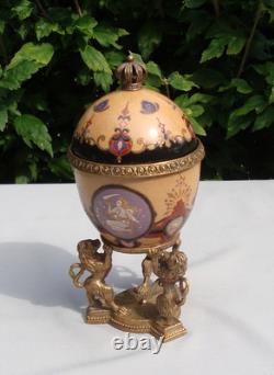 Centerpiece Urn Lion Art Deco Style Art Nouveau Style Porcelain Bronze