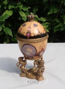 Centerpiece Urn Lion Art Deco Style Art Nouveau Style Porcelain Bronze