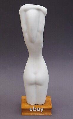 Czech Art / Royal Dux Atelier / Nude Girl / Design V. Daniel ca. 1960 (# 12436)