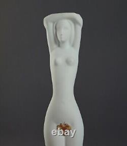 Czech Art / Royal Dux Atelier / Nude Girl / Design V. Daniel ca. 1960 (# 12436)