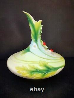 Frantz Porcelain Ladybug Dasies Vase Handpainted Art Deco Retired FZ00468 9.5