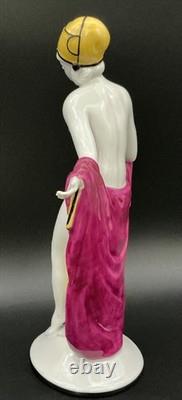 Galluba And Hofmann Porcelain Art Deco Statue. Damage to left hand