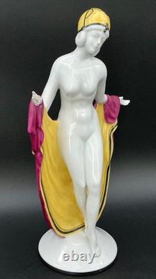 Galluba And Hofmann Porcelain Art Deco Statue. Damage to left hand