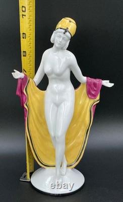 Galluba And Hofmann Porcelain Art Deco Statue. Damage to left hand