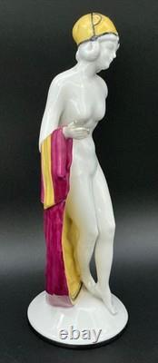 Galluba And Hofmann Porcelain Art Deco Statue. Damage to left hand