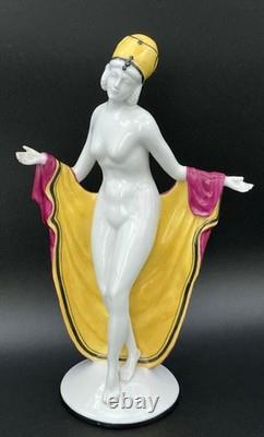 Galluba And Hofmann Porcelain Art Deco Statue. Damage to left hand