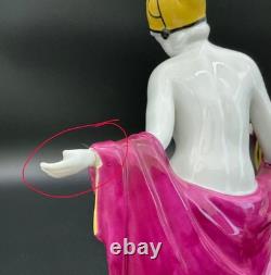 Galluba And Hofmann Porcelain Art Deco Statue. Damage to left hand