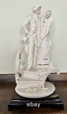 Giuseppe Armani 1973 Figurine Bride & Groom on Stairs Figurine 13.5 Florence