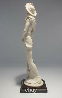 Giuseppe Armani Figurine Sculpture LADY WITH POODLE 0394F Florence Italy 1987