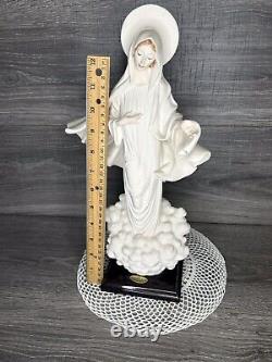 Giuseppe Armani Madonna of Medjugorje Statue Figurine Florence Italy 0803