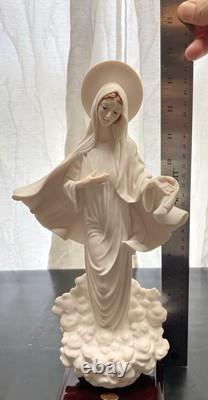 Giuseppe Armani Madonna's Medjugorje, 14 Inch, Florence 1989, Signed