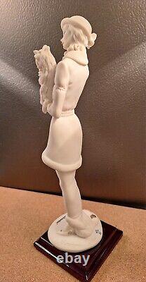 Guiseppe Armani Figurine Woman With Dog Porcelain Art Deco Collect