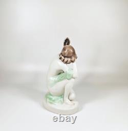 HEREND, LADY VANITY ART DECO ANTIQUE PORCELAIN FIGURINE 1940's! (BT002)