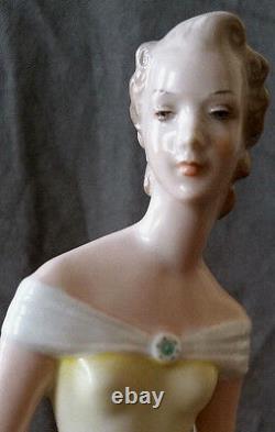 HUTSCHENREUTHER Art Deco GERMANY PORCELAIN FIGURINE First Ball Claire Weiss