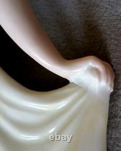 HUTSCHENREUTHER Art Deco GERMANY PORCELAIN FIGURINE First Ball Claire Weiss