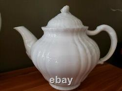 KPM Berlin Porcelain TEA POT ROCAILE BLANC chine Rose finial RARE