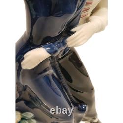 Katzhutte Art Deco Porcelain Figurine Dancing Couple C. 1930's Goldscheider Era Katzhutte Art Deco Porcelain Figurine Dancing Couple C. 1930's Goldscheider Era
