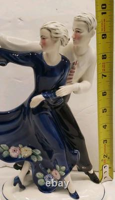 Katzhutte Art Deco Porcelain Figurine Dancing Couple C. 1930's Goldscheider Era Katzhutte Art Deco Porcelain Figurine Dancing Couple C. 1930's Goldscheider Era