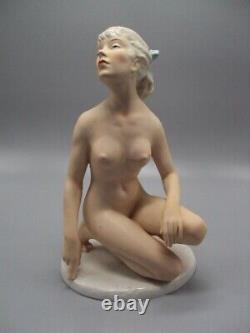 Kurt Steiner Art Deco Naked Nude Woman Girl Lady German porcelain figurine 4618