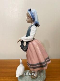 Lladro Daisa Josefa Feeding Duck Figurine #5201 withBox, 10 1/4 Tall, 5 Widest