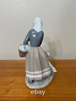 Lladro Daisa Shepherdess with Duck Figurine # 4568, 9 1/2 Tall, 5 1/2 Widest