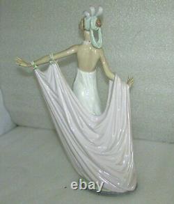 Lladro Grand Dame Dama Solemne Art Deco Elegant Lady Figurine 1568 Excellent A+