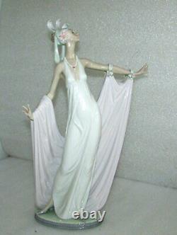 Lladro Grand Dame Dama Solemne Art Deco Elegant Lady Figurine 1568 Excellent A+