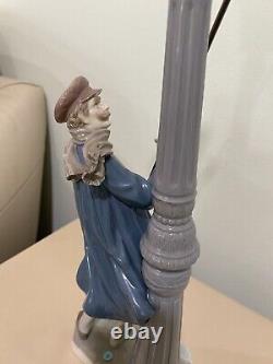 Lladro Lamplighter Figurine 5205