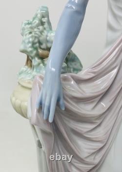 Lladro Porcelain Figurine #5283 Charleston Socialite 1920s Art Deco, Mint