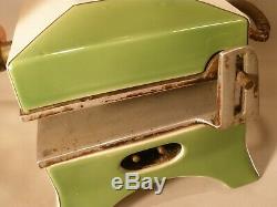 Porcelain Art Deco Hostess Sandwich Toaster